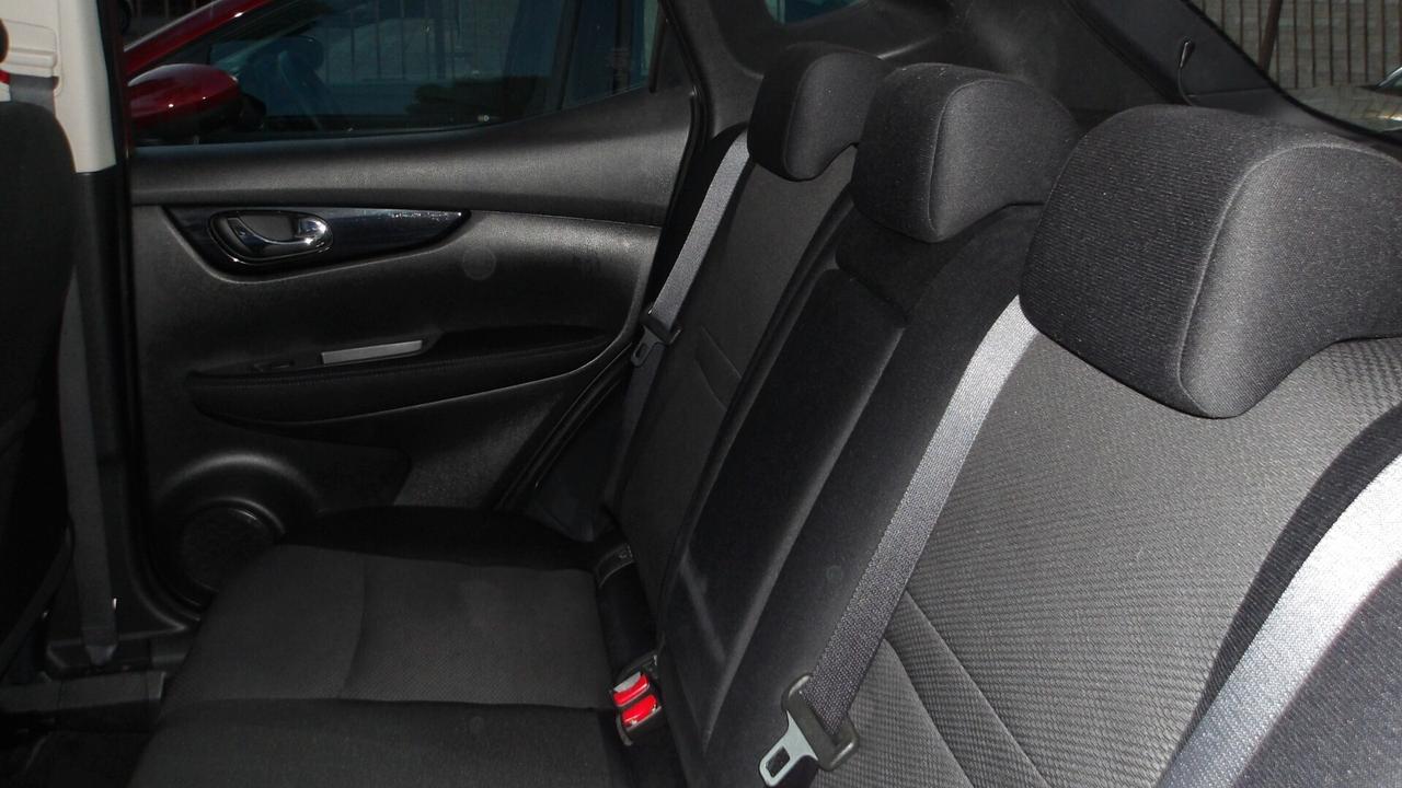 NISSAN QASHQAI 1.6 DCI 4WD-RETROC-PREZZO PROMO!