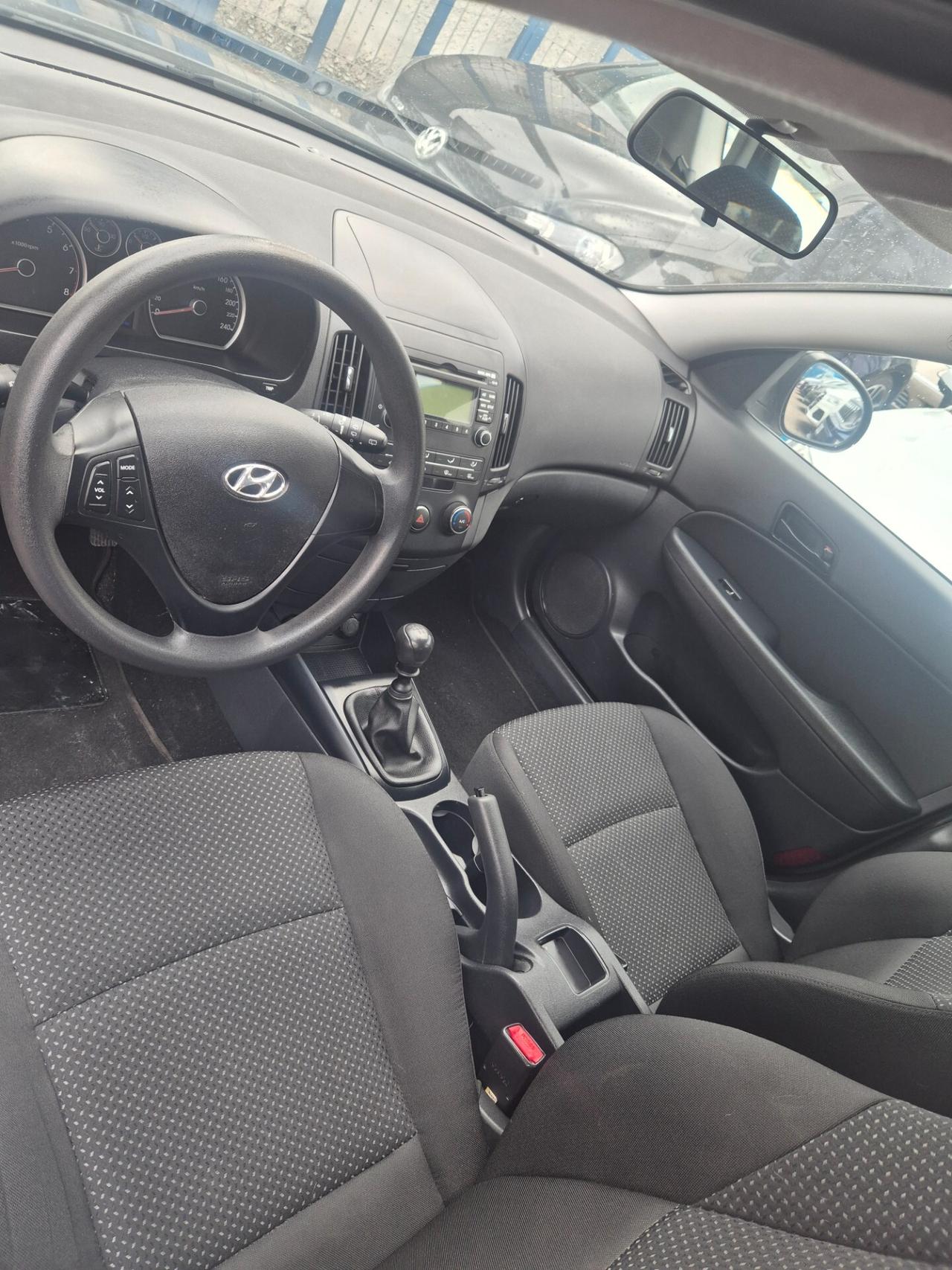 Hyundai i30 CW 1.4 Comfort unico proprietario 2010
