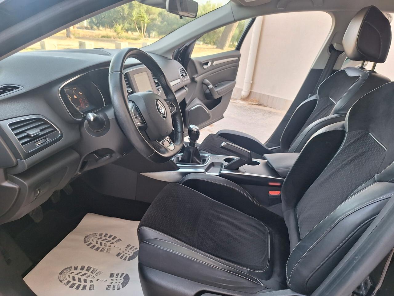 Renault Mégane 1.5 dCi 110 CV BERLINA "NAVI"