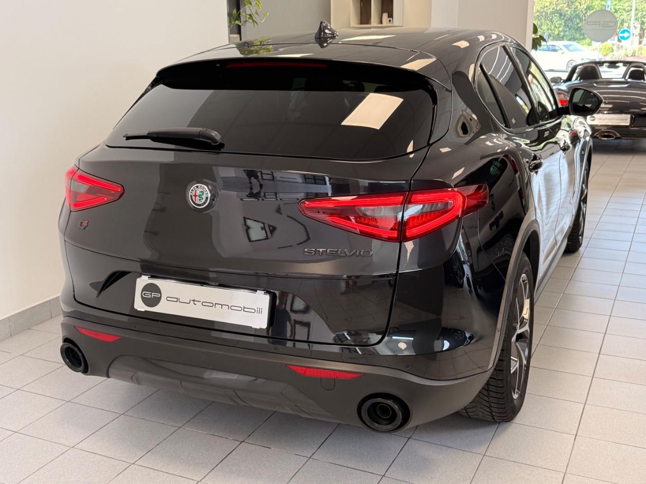 Alfa Romeo Stelvio Sprint Q4 190cv auto