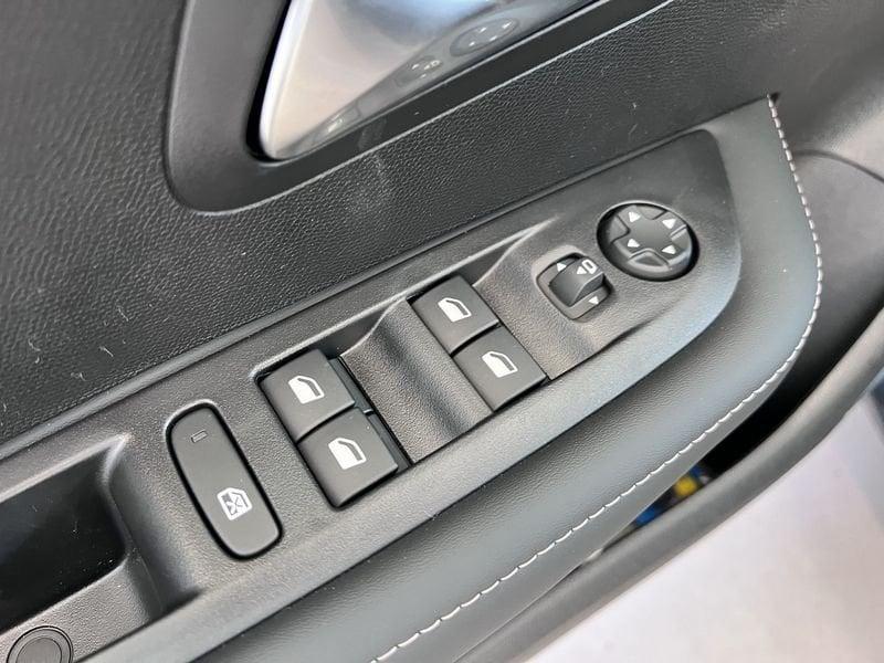 Peugeot 208 Allure Hybrid 110 e-DCS6 auto