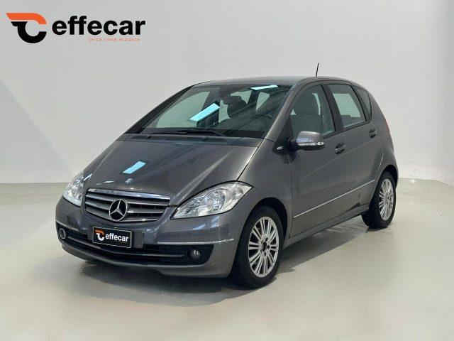 MERCEDES-BENZ A 180 AUT. Elegance OK NEOP