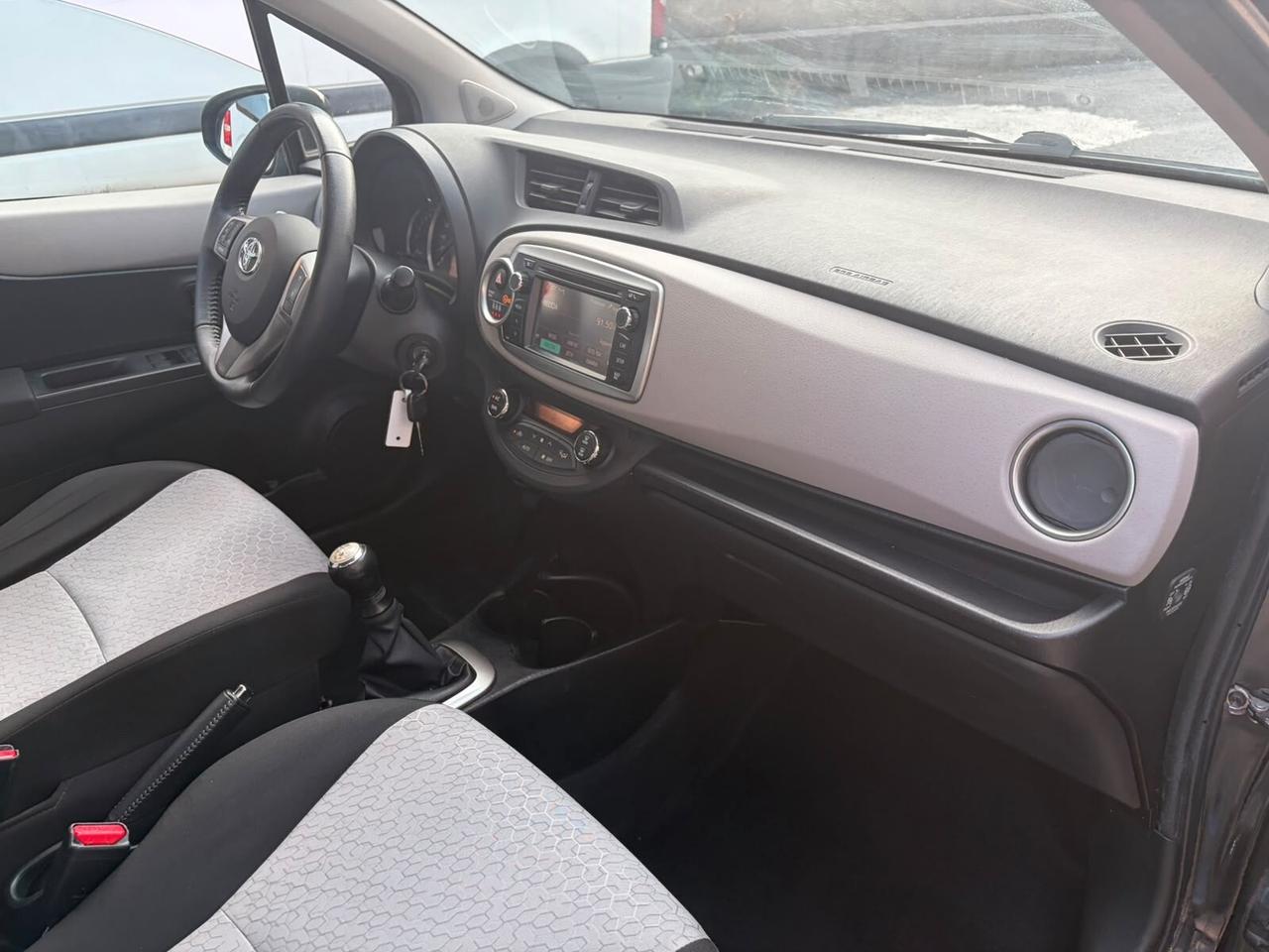 Toyota Yaris 1.0 5 porte Active