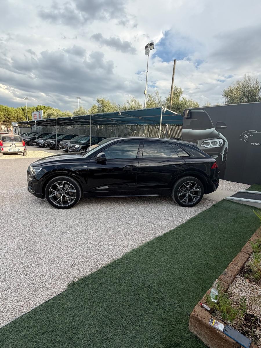 AUDI - Q8 - 50 TDI 286 CV quattro tiptronic Sport