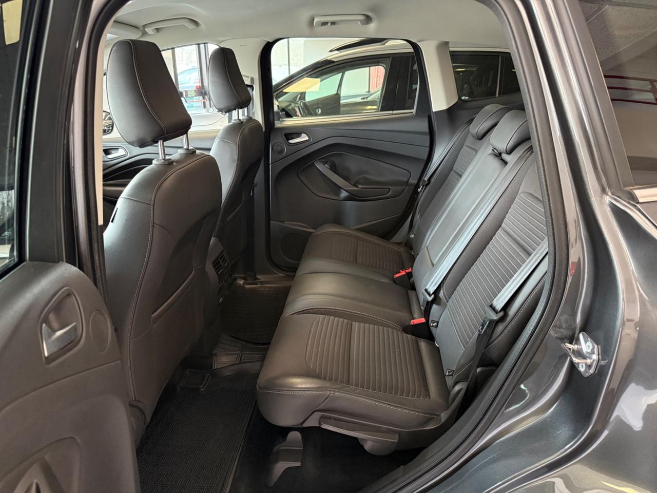 Ford Kuga 1.5 TDCI 120 CV S&S 2WD Titanium