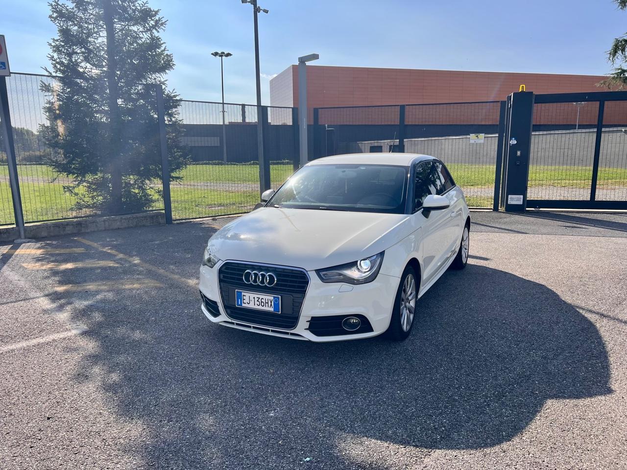 Audi A1 1.6 TDI Ambition sline