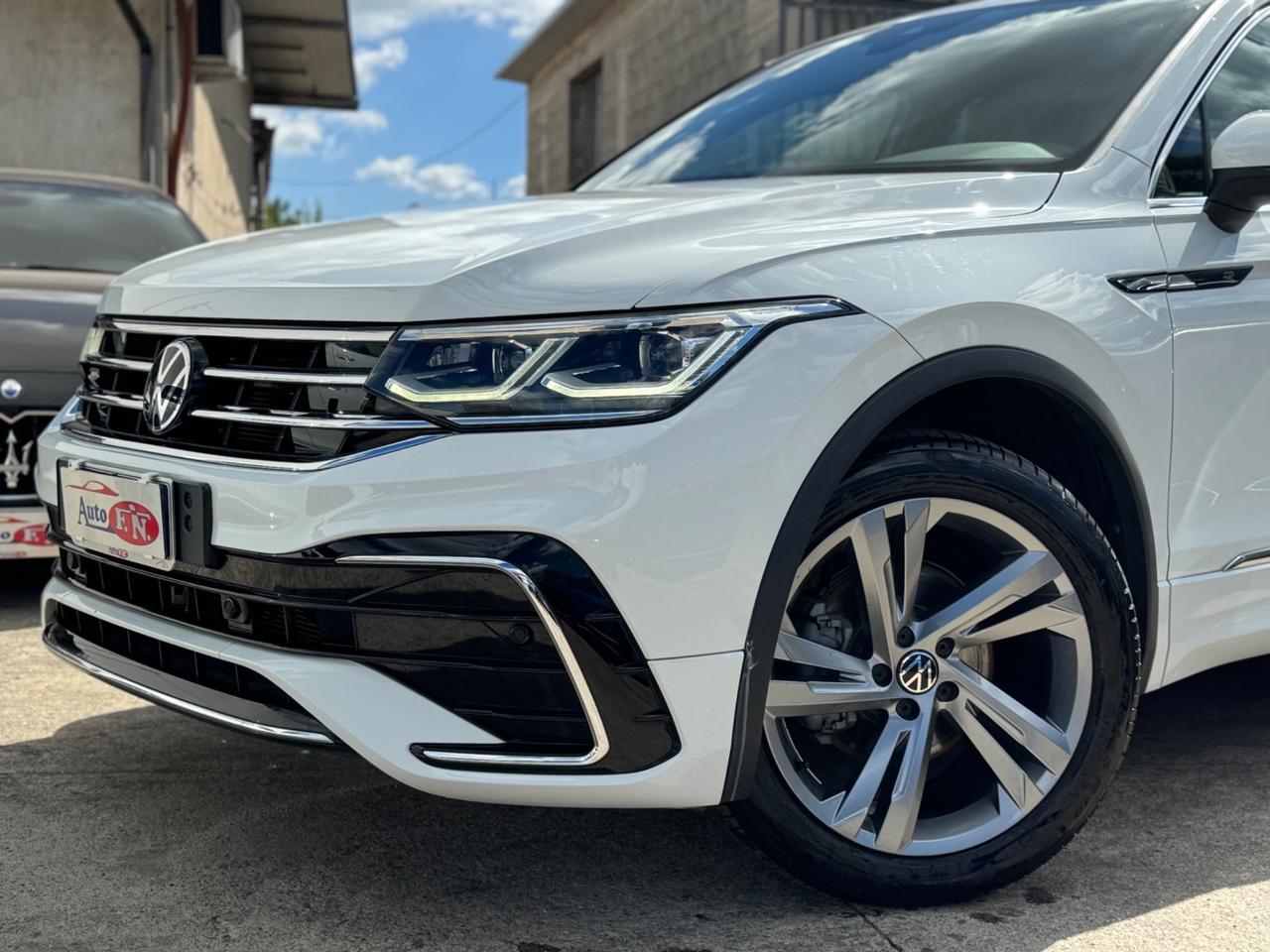 Volkswagen Tiguan 2.0 TDI 150 CV SCR DSG 4MOTION R-Line