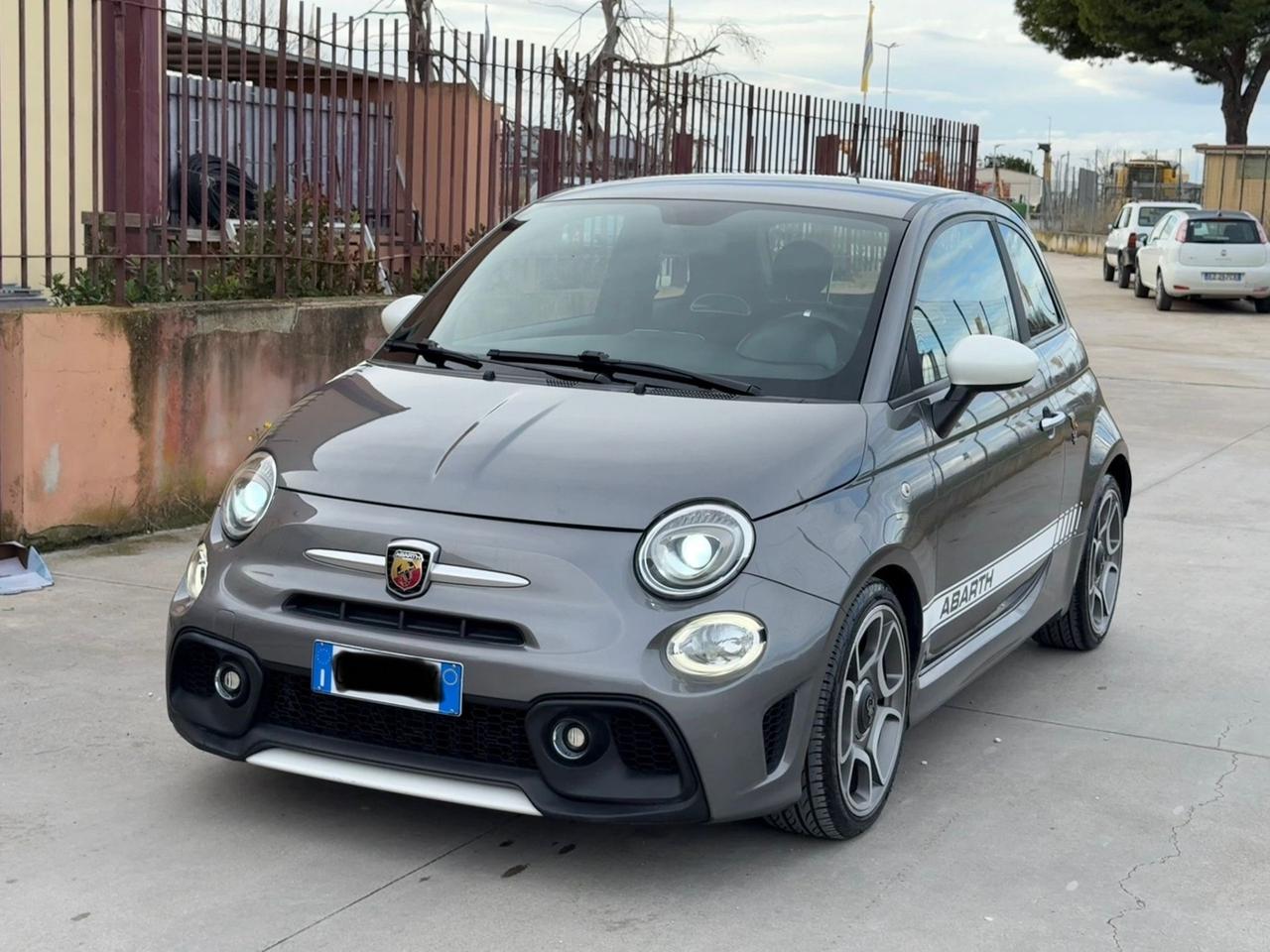 Abarth 595 1.4 Turbo T-Jet 165 CV Turismo