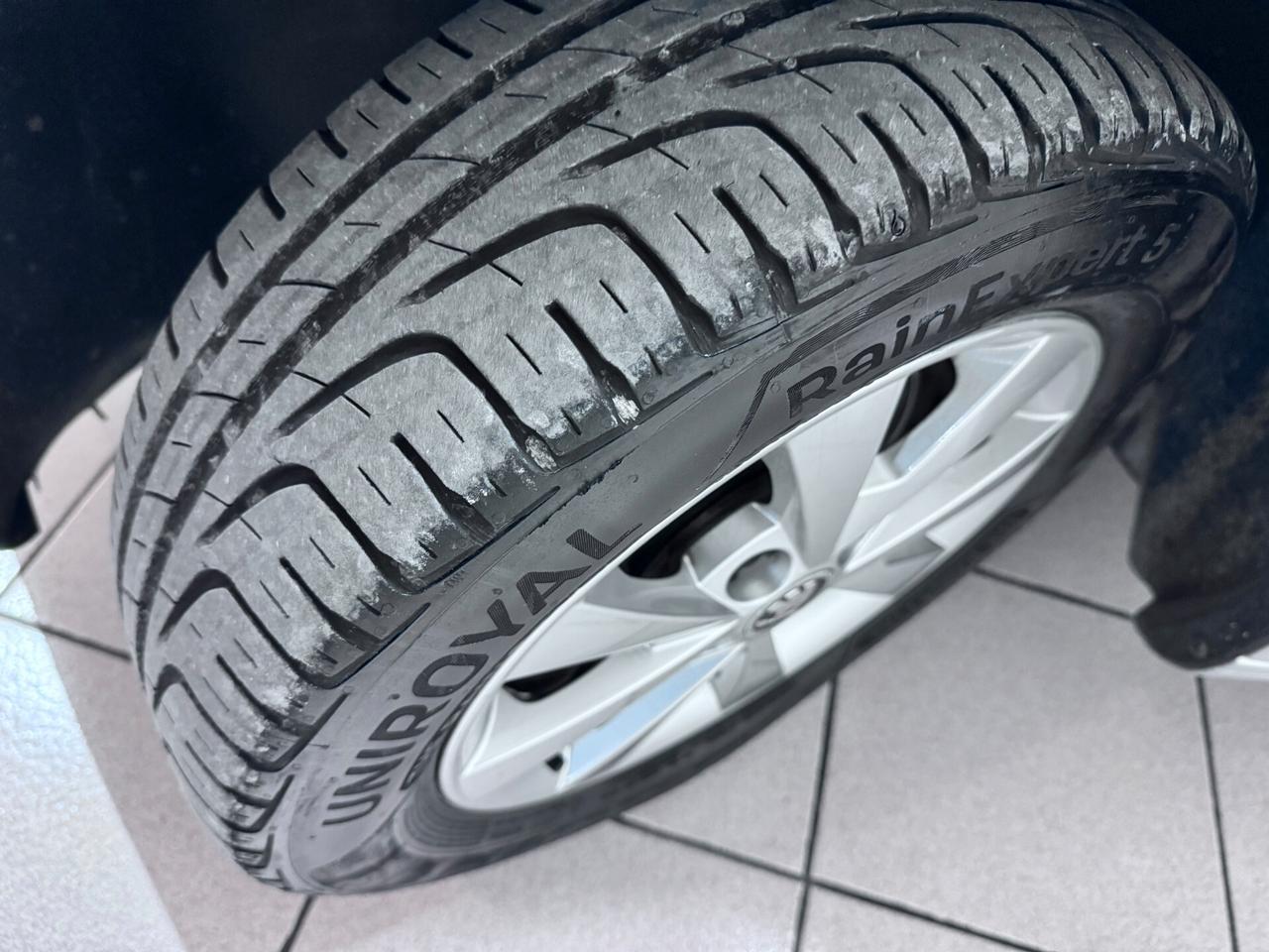 Skoda Citigo 1.0 68 CV 5 porte Active G-Tec