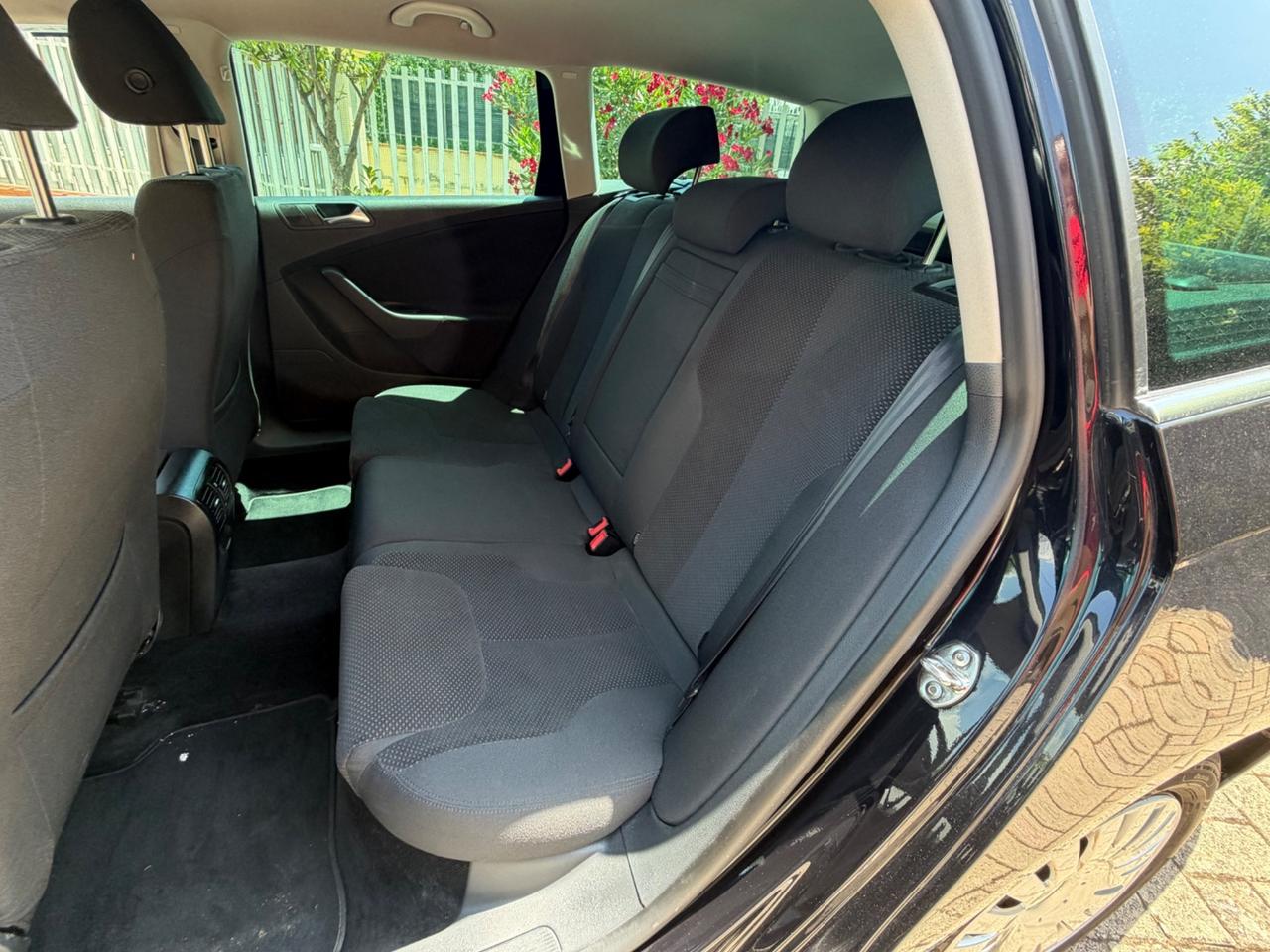 Volkswagen Passat 2.0 TDI DPF Var. Comfortline