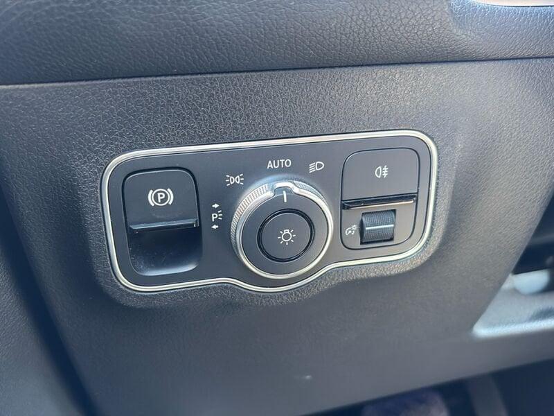 Mercedes-Benz GLB GLB 180 d Automatic Sport Plus