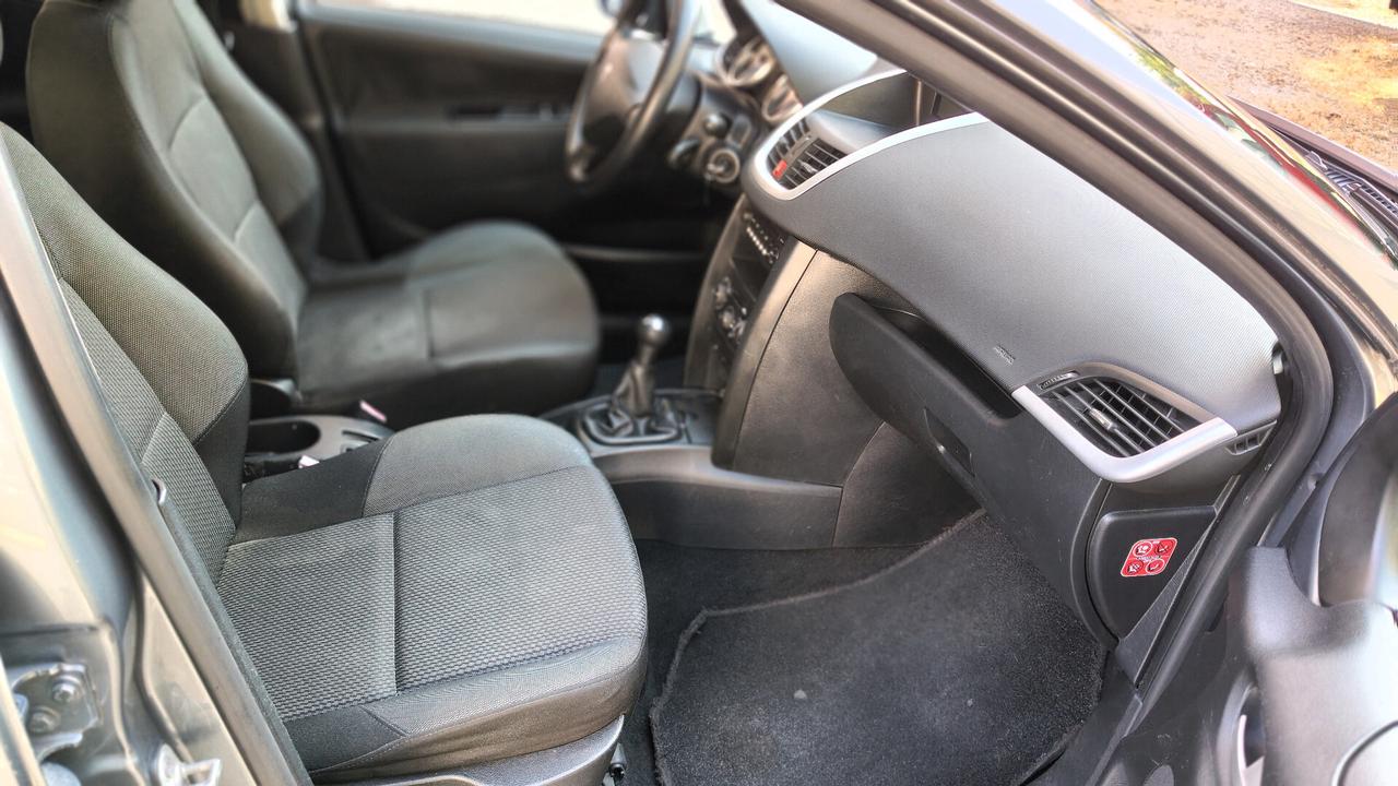 Peugeot 207 1.4 VTi SW Ciel GPL