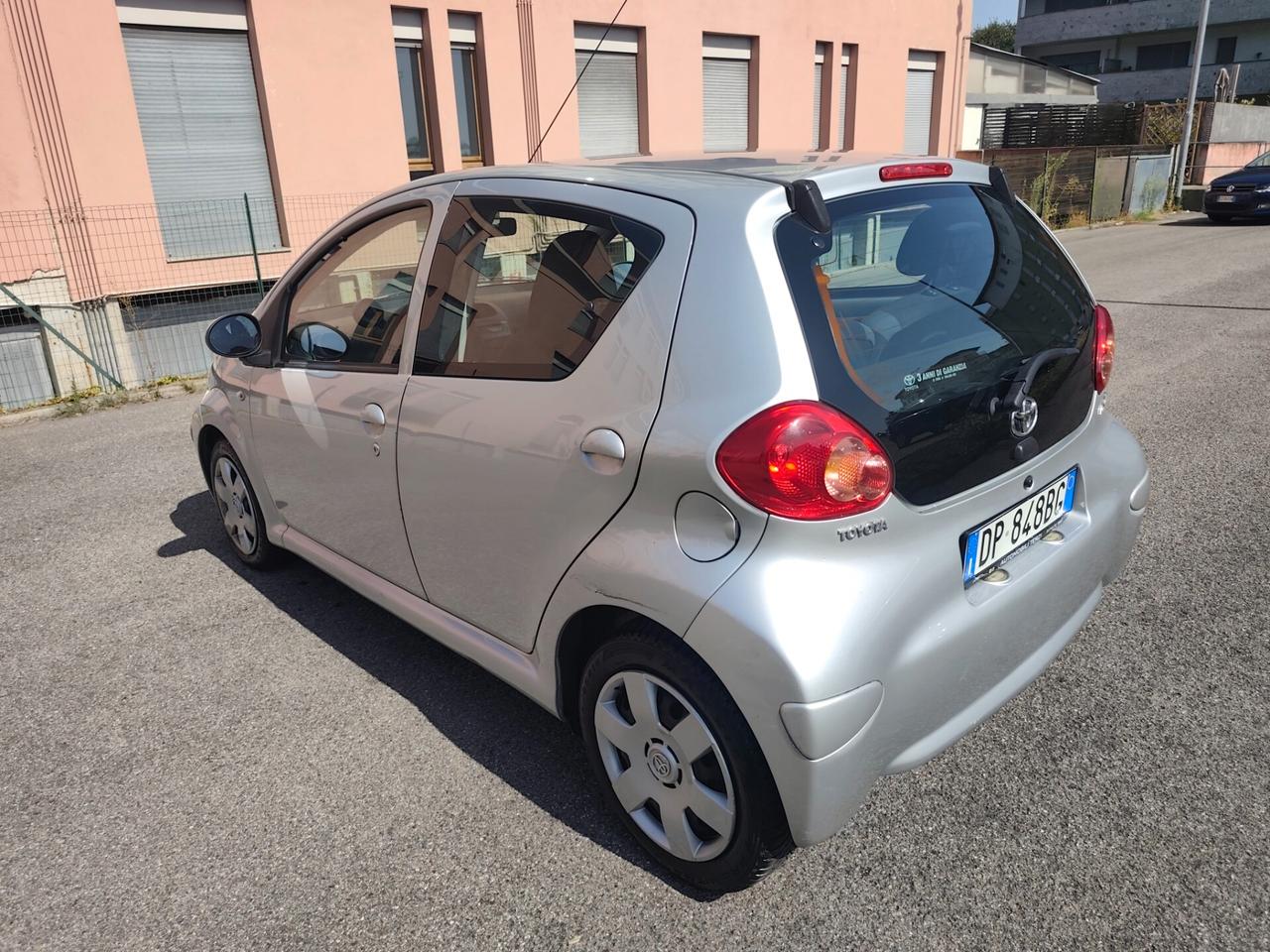 Toyota Aygo 1.0 benzina 5 porte 110 Milà km