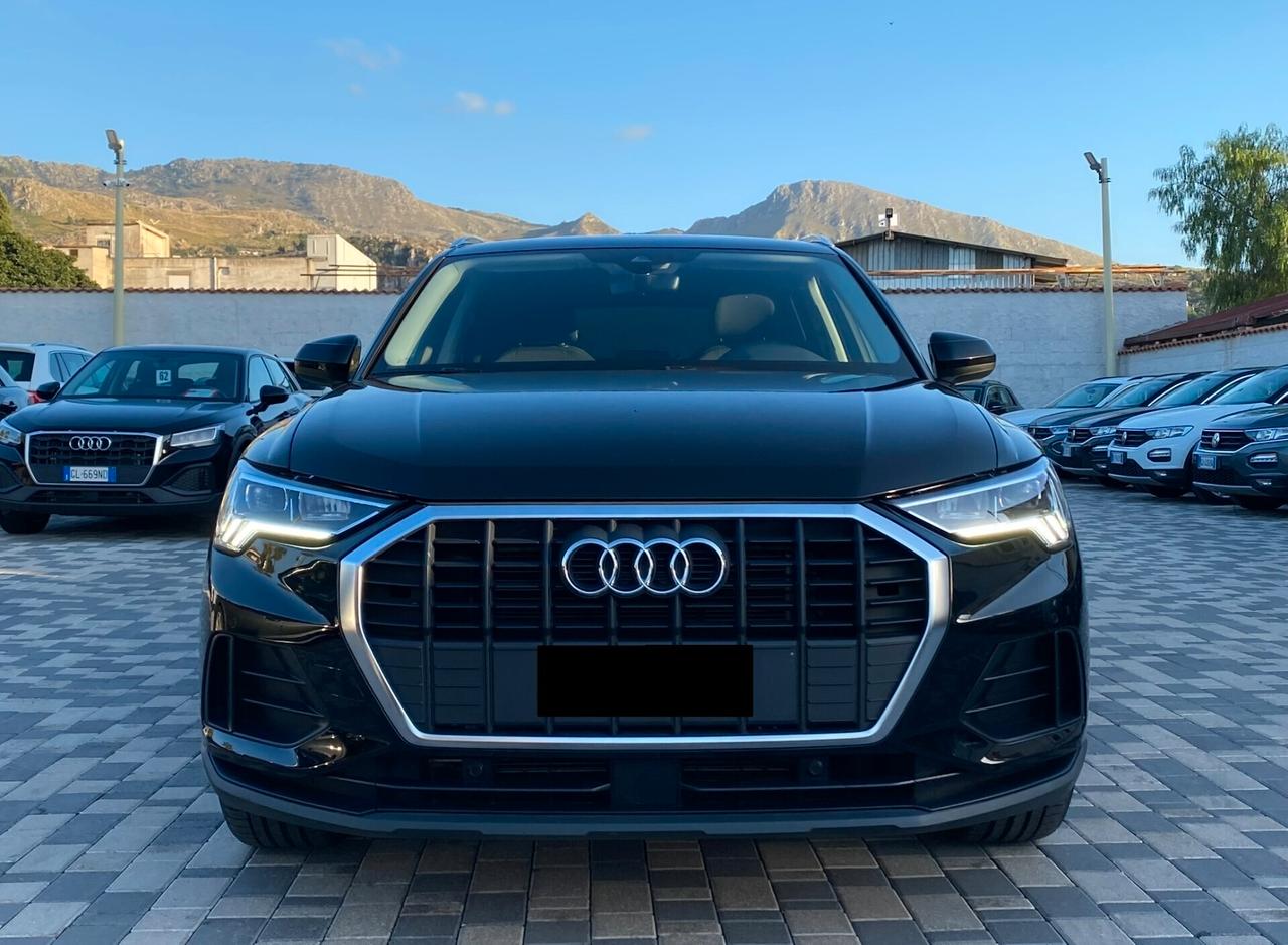 Audi Q3 Business 2.0 TDI 150CV s-tronic 35