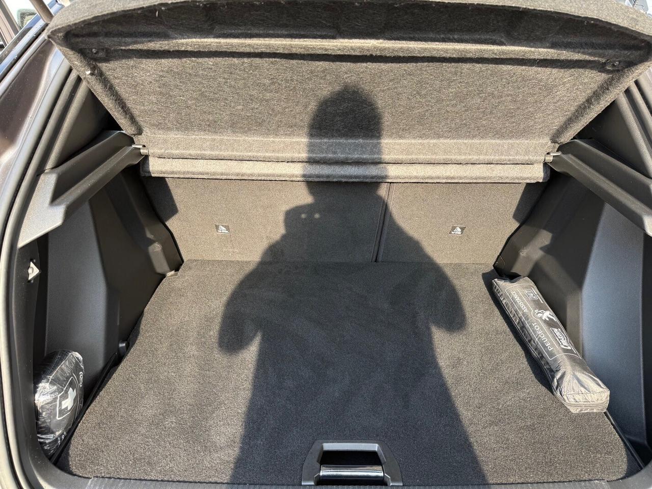 Peugeot 2008 BlueHDi 110 S&S Allure Pack