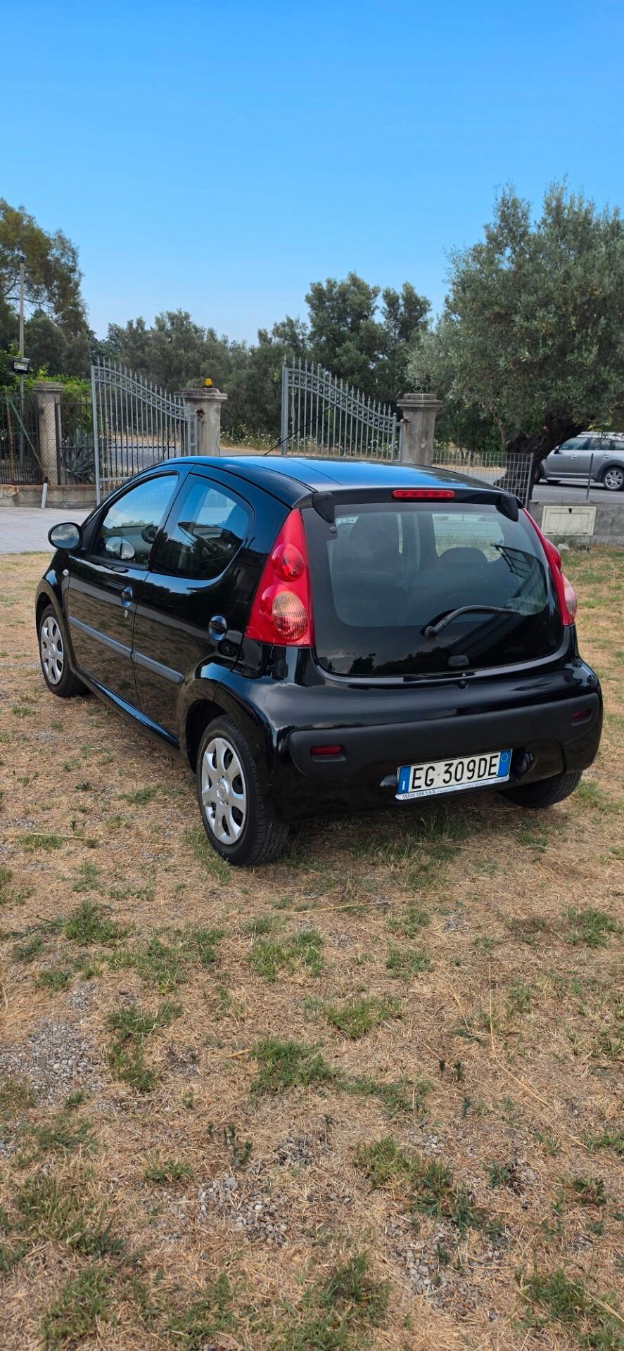 Peugeot 107 1.0 68CV 5p. Desir