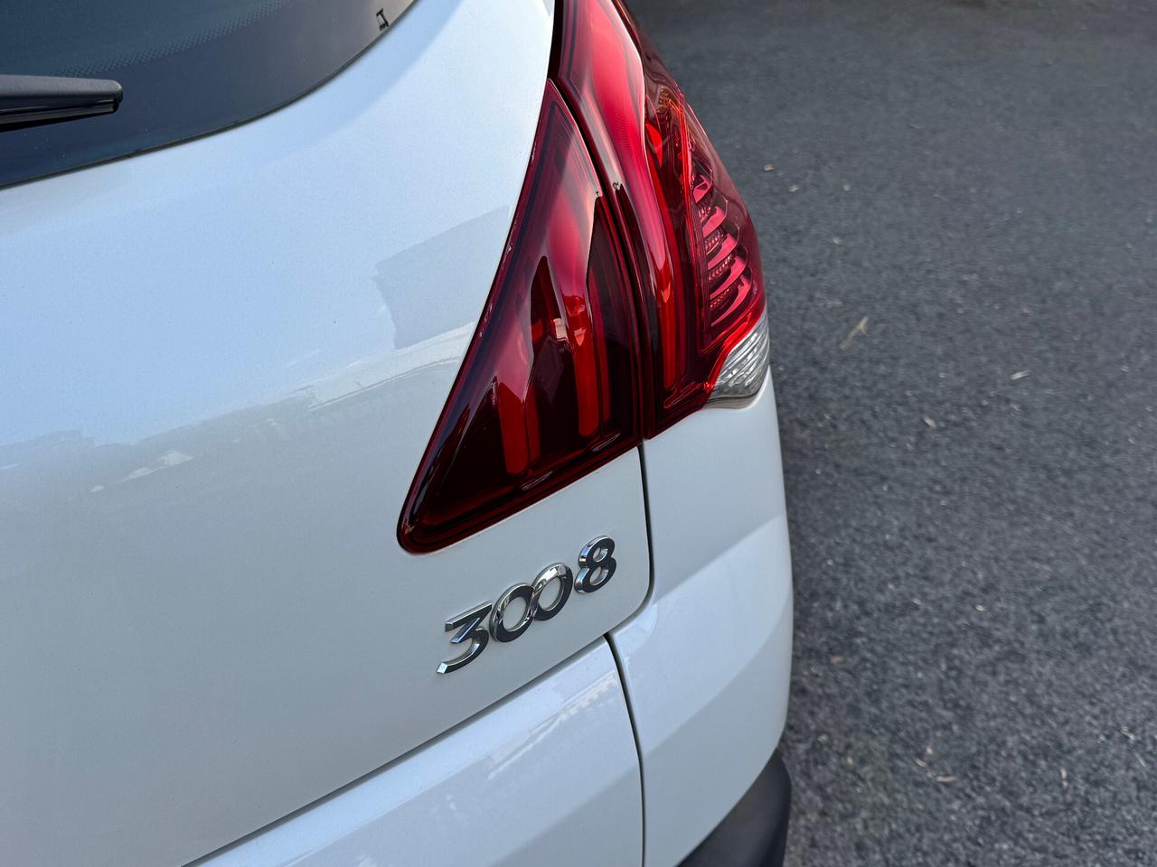 Peugeot 3008 1.6 HDi 115CV Allure