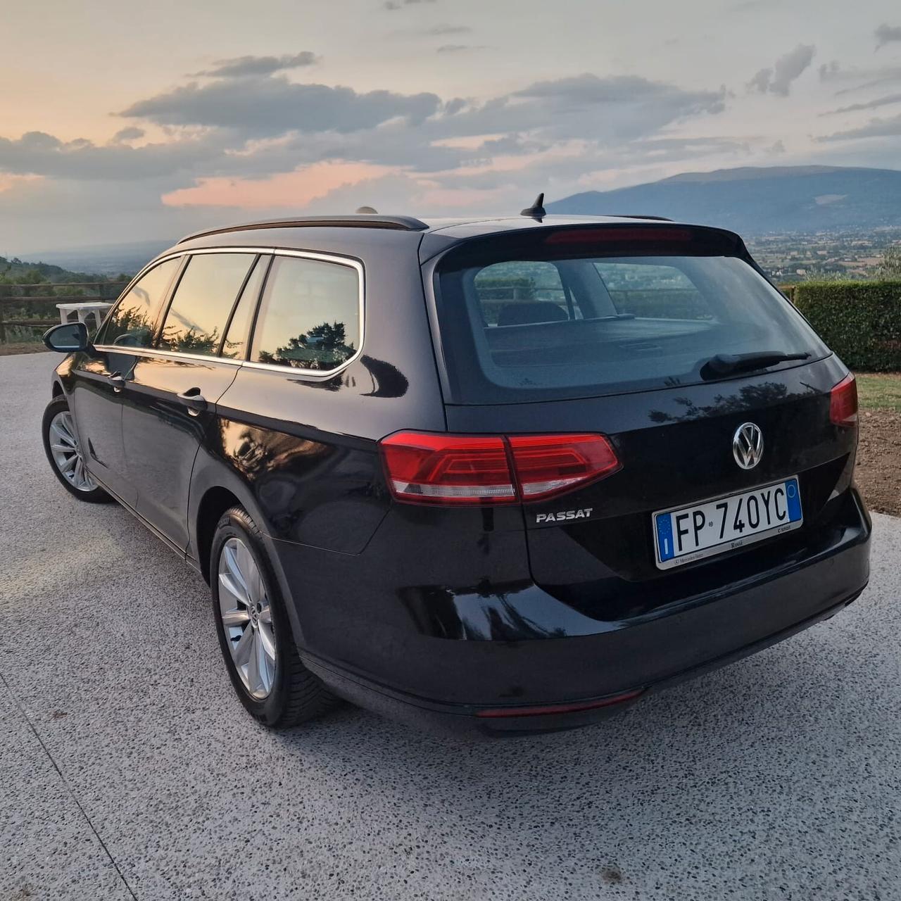 Volkswagen Passat Variant 2.0 TDI DSG impeccabile unico proprietario