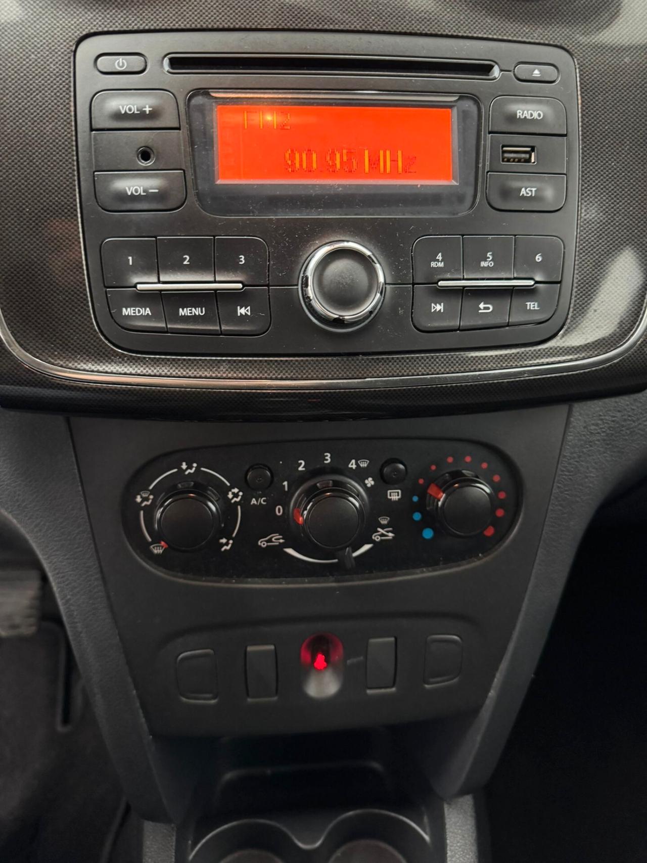 Dacia Sandero 1.0 SCe 12V 75CV Lauréate