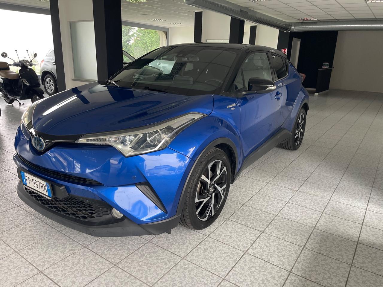 Toyota C-HR 1.8 Hybrid E-CVT Style