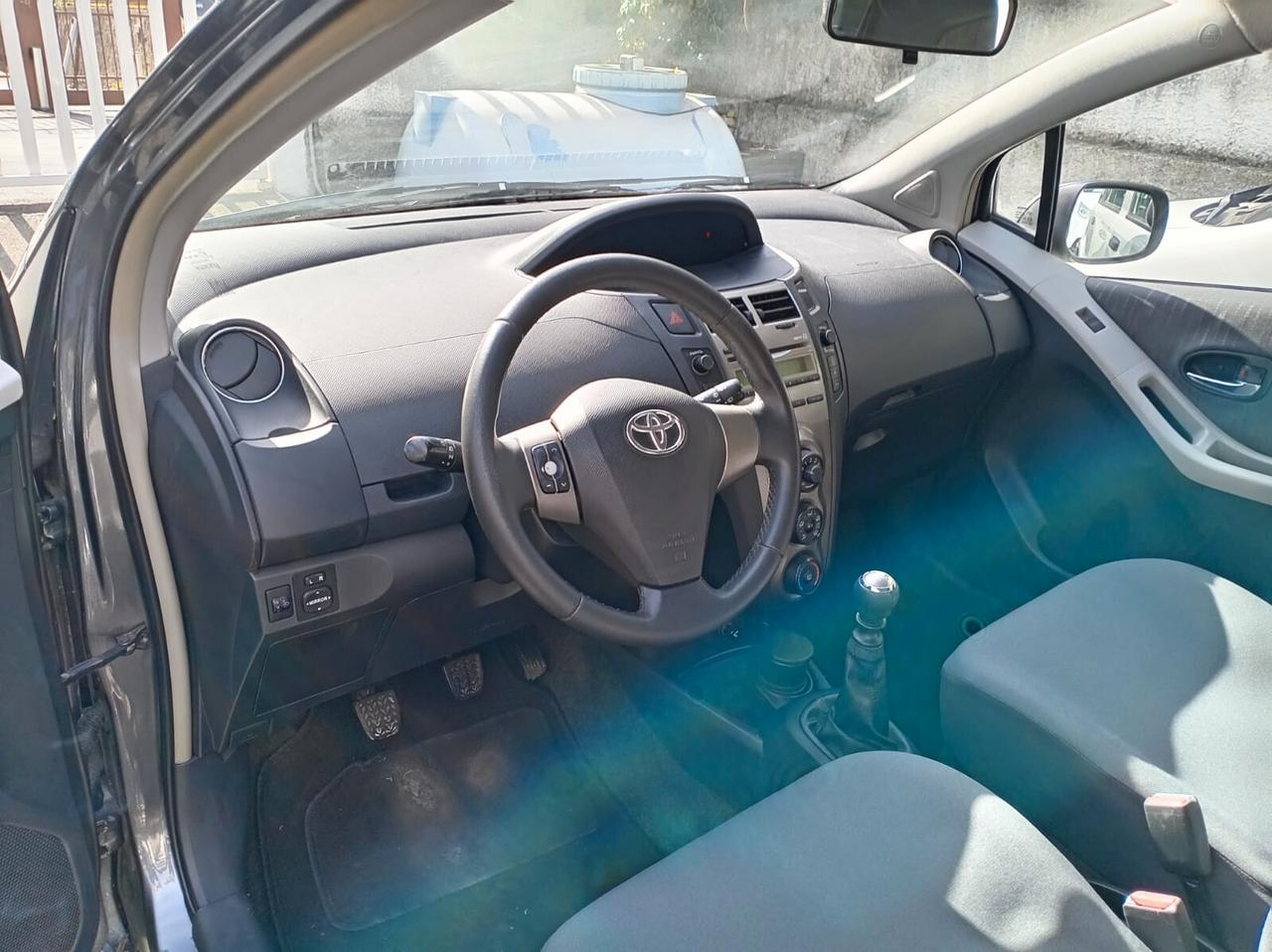 Toyota Yaris 1.3 3 porte