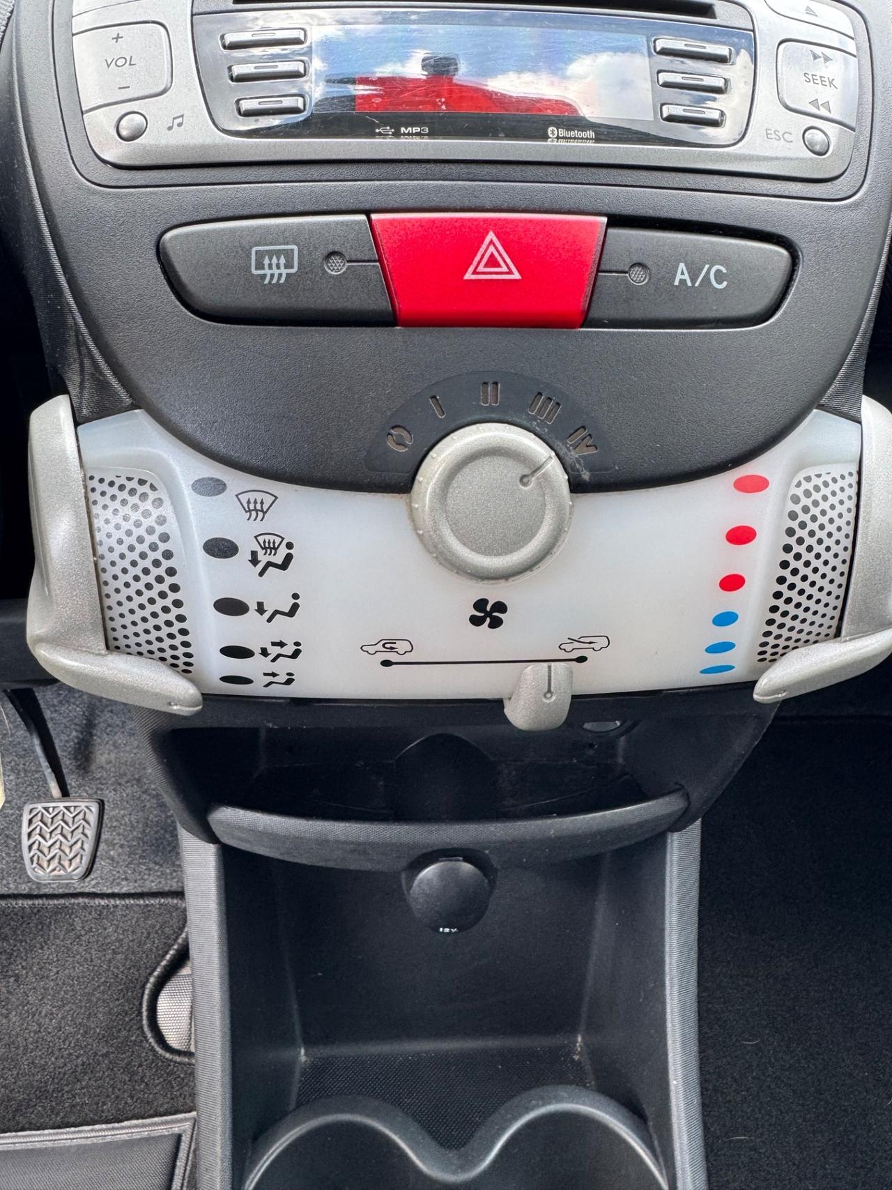 Peugeot 107 1.0 CLIMATIZZATORE