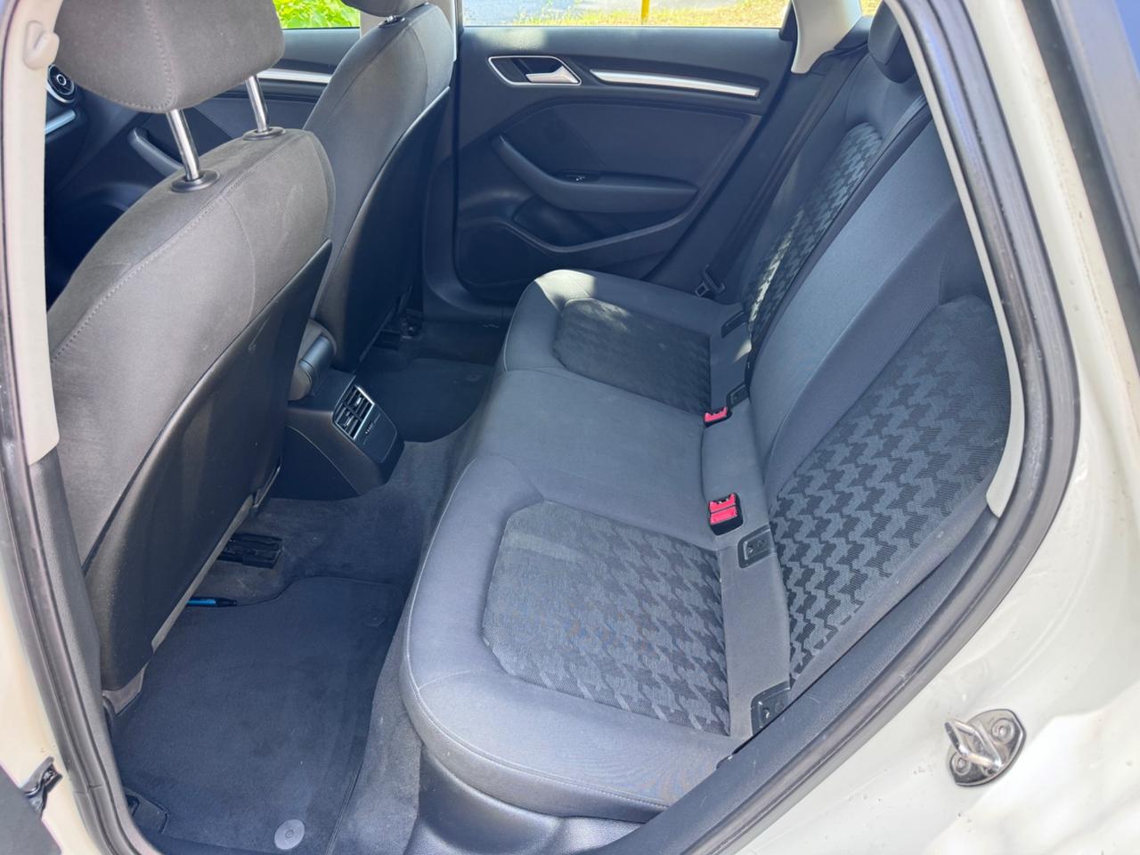 Audi A3 1.2 TFSI 110 CV neopaten garanzia 12 mesi