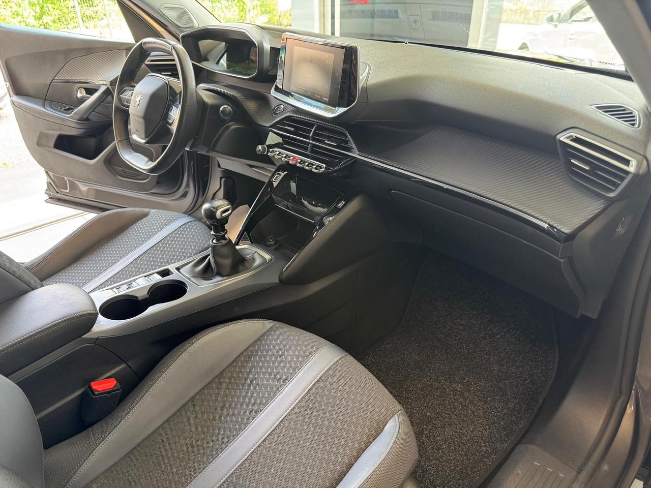 Peugeot 2008 PureTech 100 S&S Allure