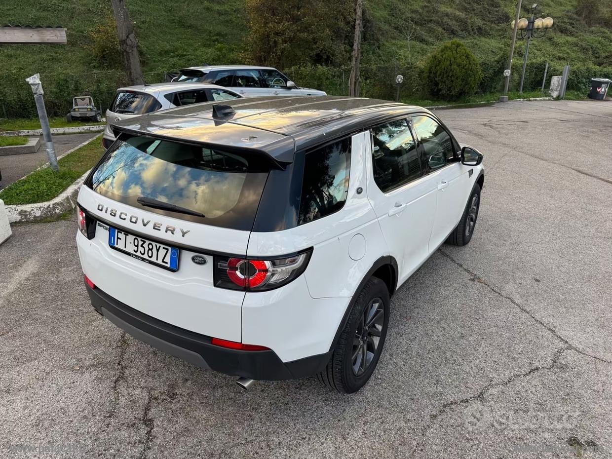 LAND ROVER Discovery Sport 2.0D I4-L.Flw R-Dyn. HSE