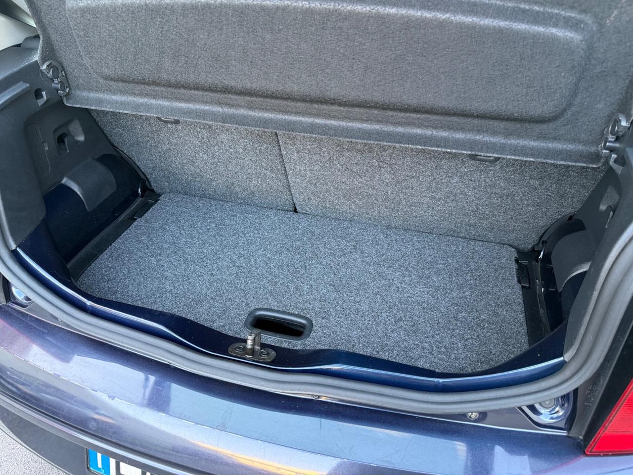 Volkswagen up! 1.0benzina - 2013