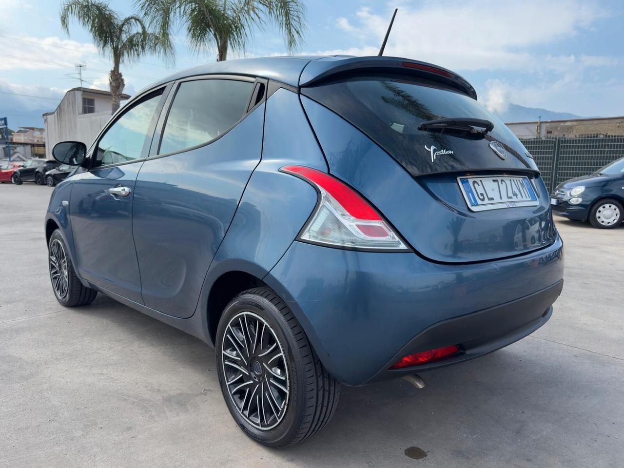 Lancia Ypsilon Y Gold 1.0 FireFly 70cv S&S Hybrid 2022