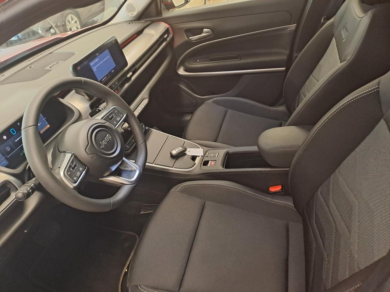 Jeep Avenger 1.2 Turbo 100 CV MHEV Summit