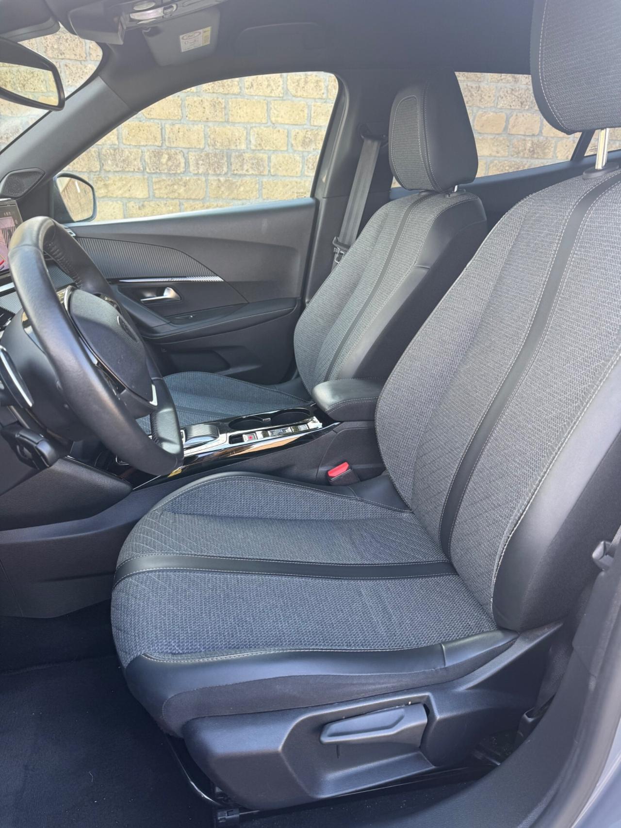 Peugeot 2008 BlueHDi 130 S&S EAT8 GT