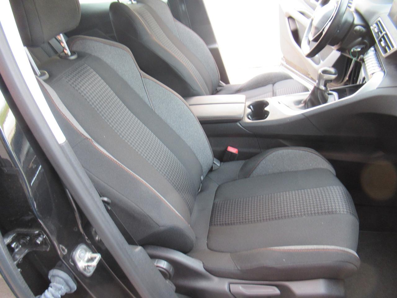 Peugeot 3008 BlueHDi 130 S&S Business