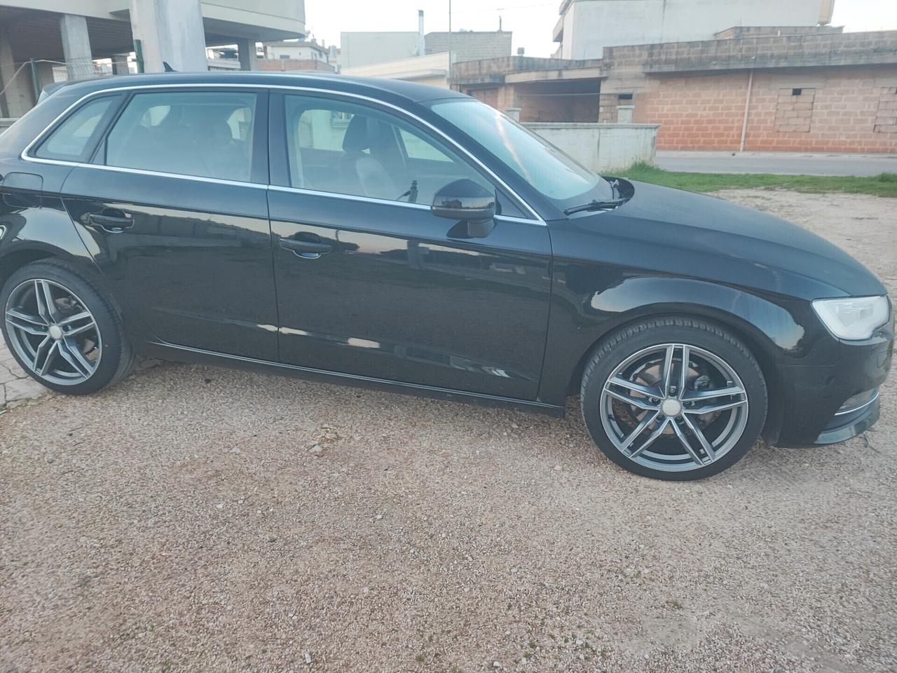 Audi A3 SPB 1.6 TDI clean diesel Ambition