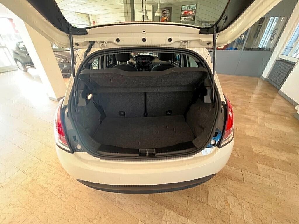 Lancia Ypsilon 0.9 TwinAir 85 Cv 5p Ecochic Metano Adatta per Neopatentati