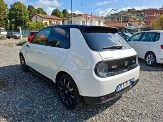 Honda e Advance 17