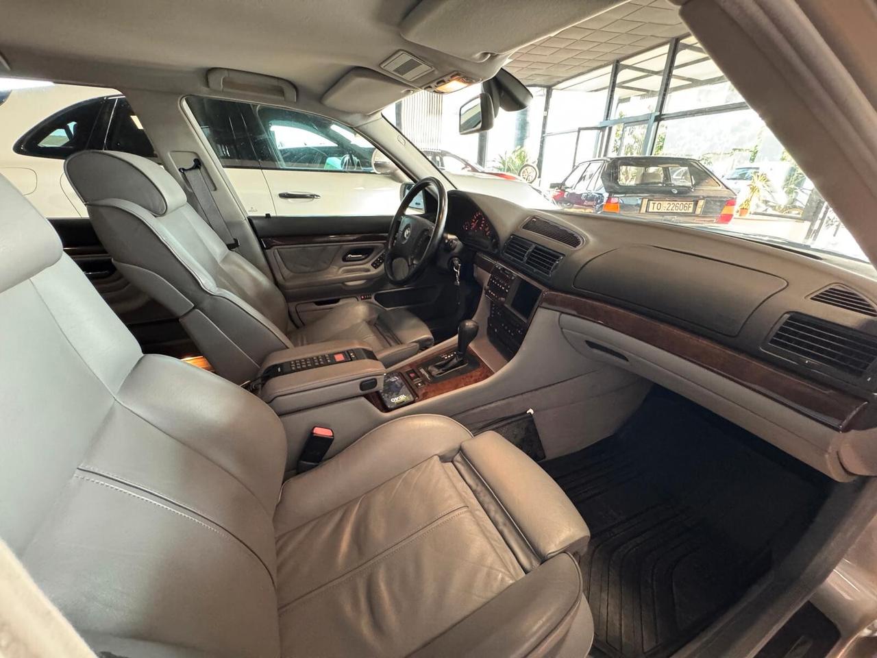 Bmw 740 740i 4.4 LUSSO