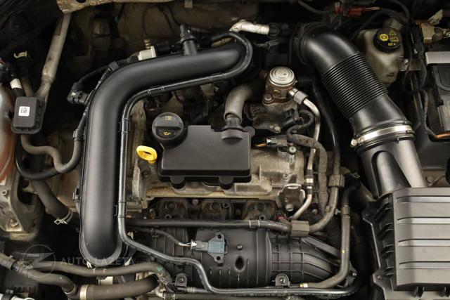 VOLKSWAGEN Golf 1.0 TSI Life