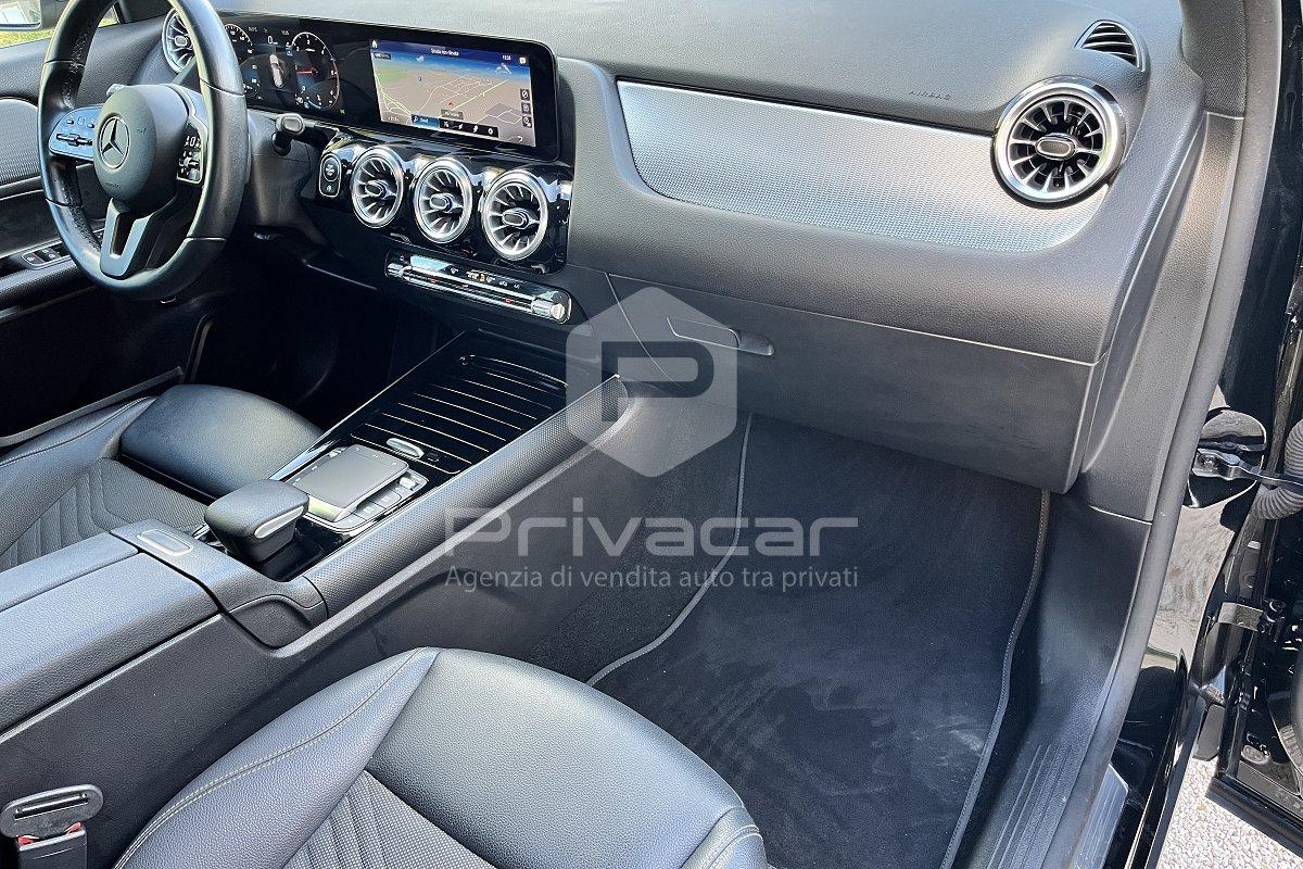 MERCEDES GLA 180 d Automatic Business