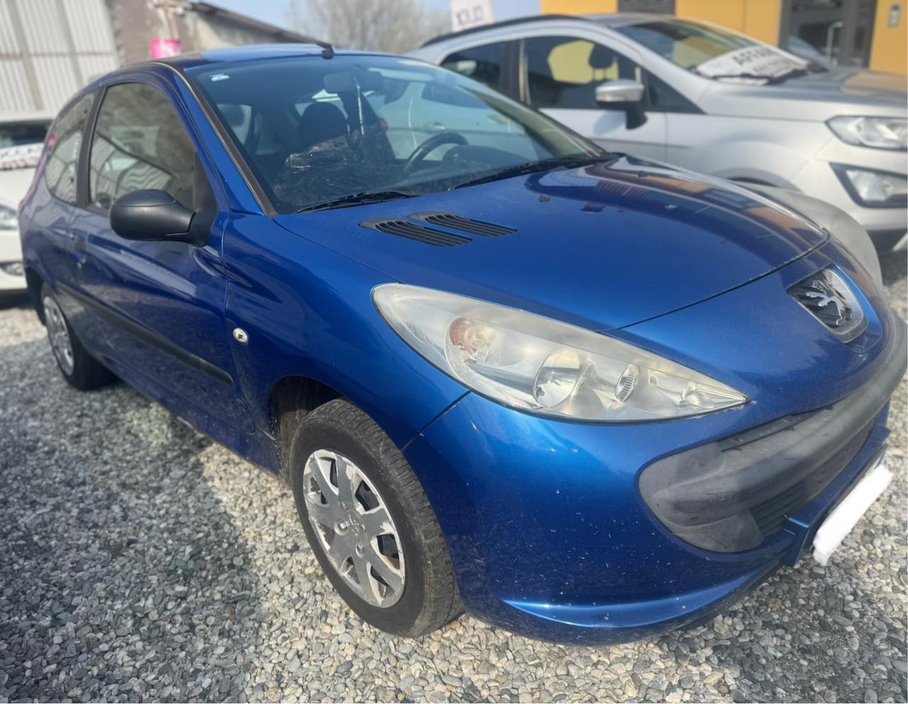 Peugeot 207 plus benzina