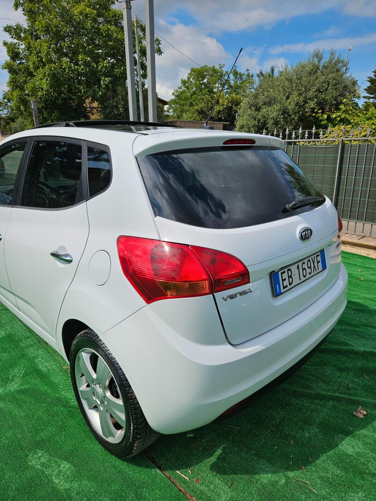 KIA VENGA 1.6 CRDI 115cv ANNO 2010 FULL