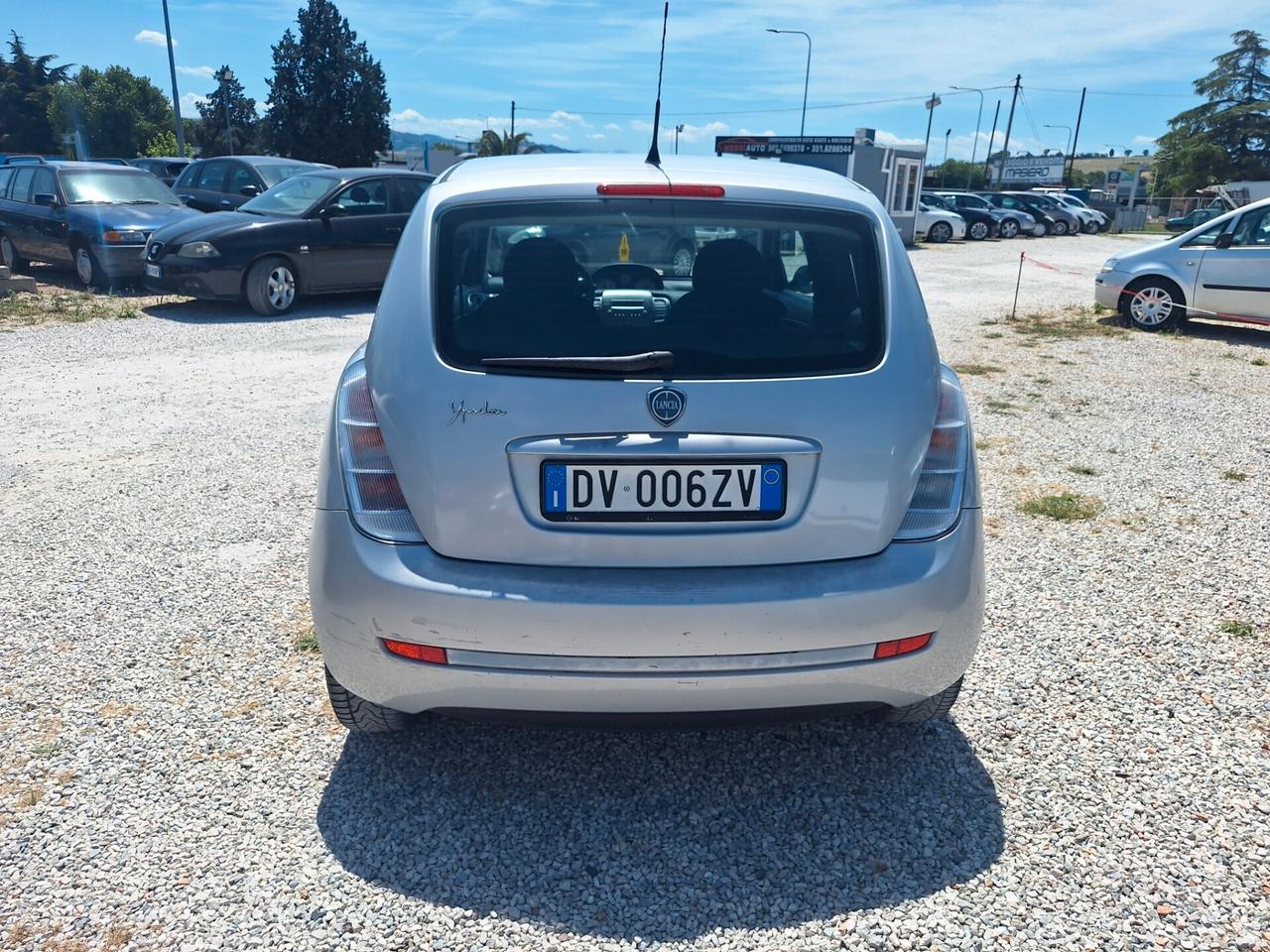 LANCIA YPSILON 2010 GPL 77CV NEOPATENTATI PIENO 24€ 400KM