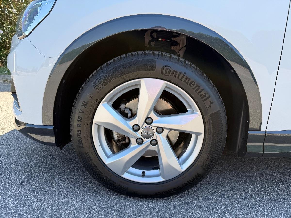 AUDI - Q3 - 35 TDI S tronic Business Advanced
