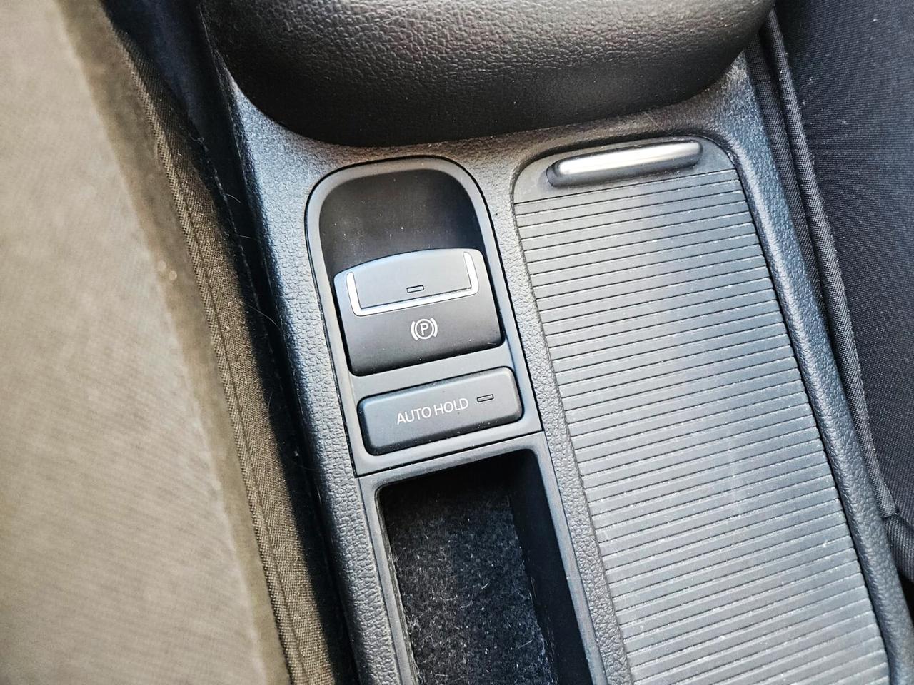 Volkswagen Tiguan 2.0 16V TDI DPF Sport & Style (18°)