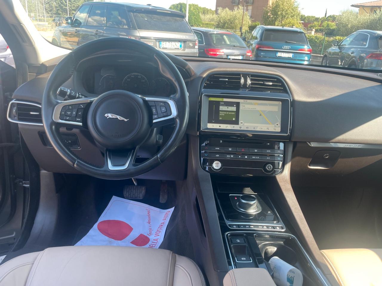 Jaguar F-Pace 2.0 D 180 CV AWD aut. Prestige