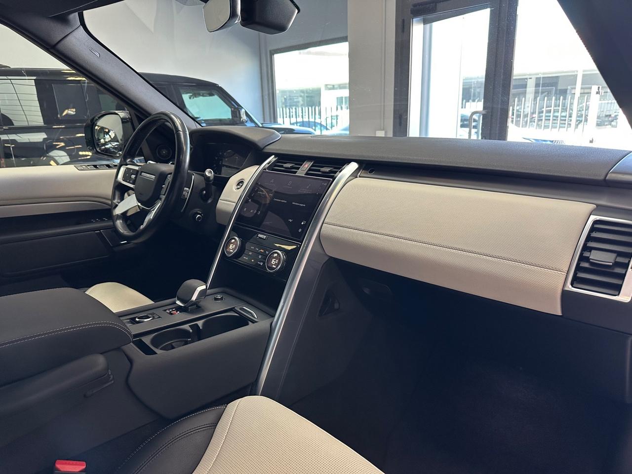 Land Rover Discovery 3.0D I6 249 CV AWD Auto R-Dynamic HSE 7 posti