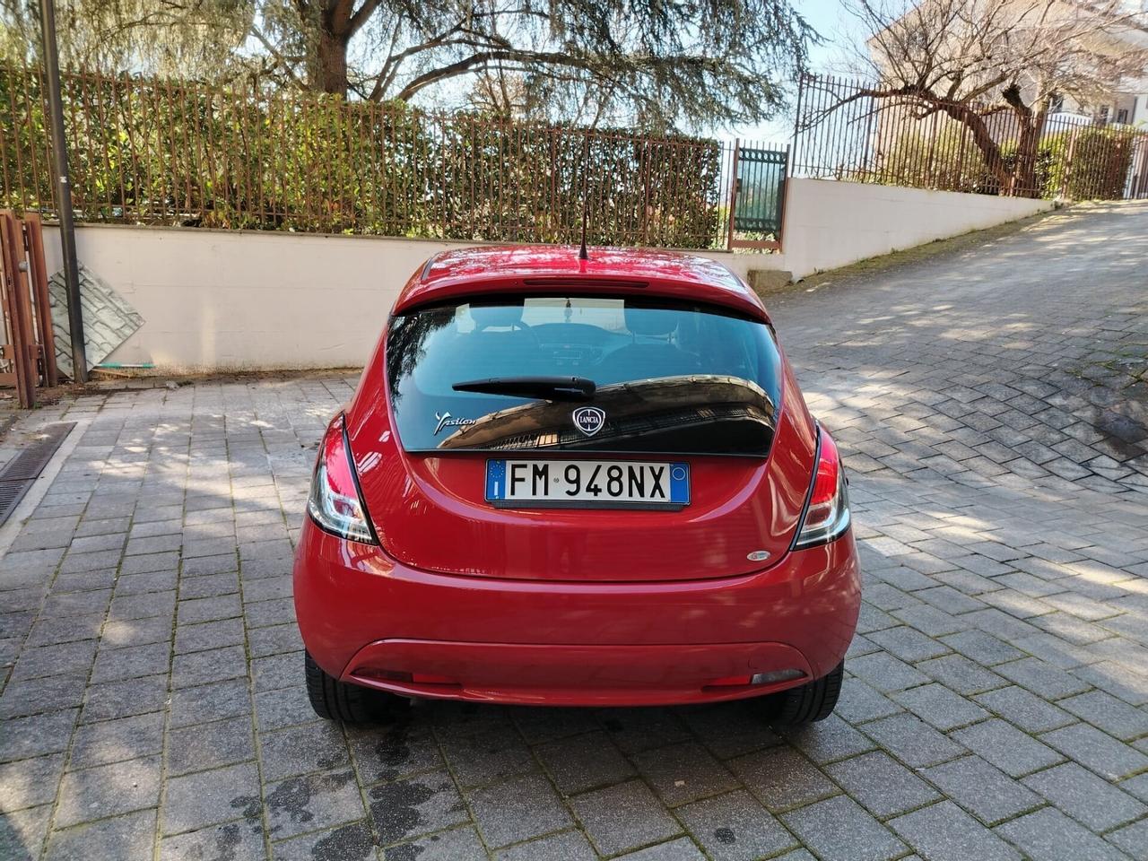 Lancia Ypsilon 1.2 69 CV 5 porte GPL Ecochic Gold