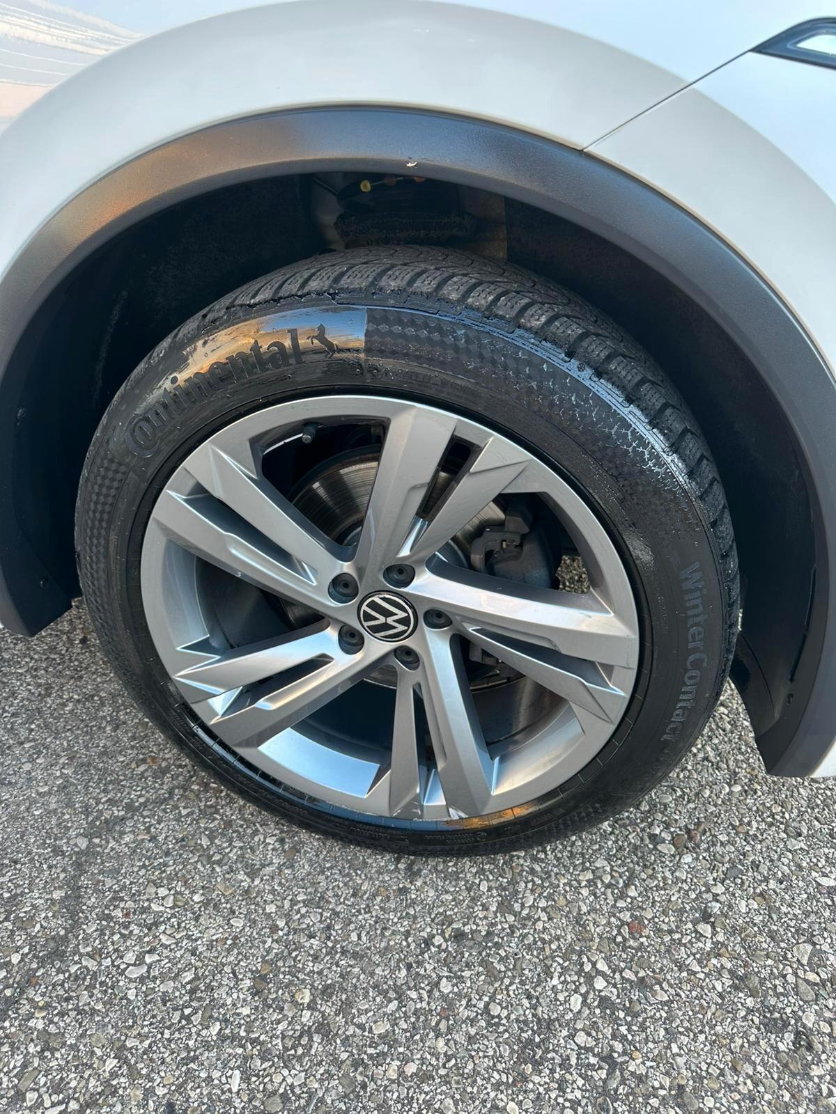 Volkswagen Tiguan 2.0 TDI 150 CV SCR DSG 4MOTION R-Line