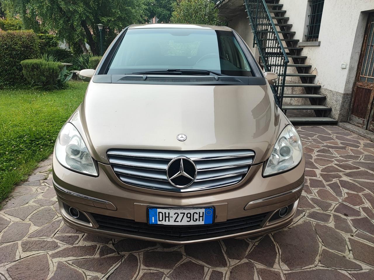 Mercedes-benz B 170 Sport 1.7 Benz automatico neopatentati